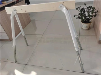 TRESTLES ADJUSTABLE锯木架