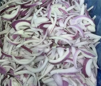 IQF ONION SLICES 冻蒸煮洋葱丝